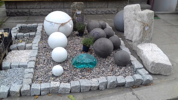 Grys granit 8-16 dalmatyńczyk kamień ozdobny ogrodowy 20 kg