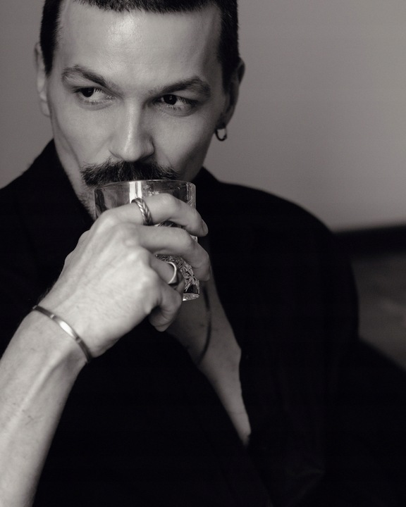 Srebrny kolczyk - kółko DOMAS