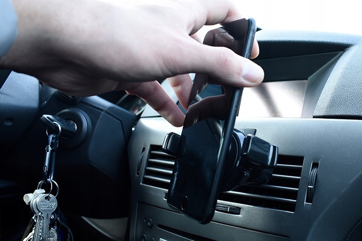 UCHWYT DO KRATKI NAWIEWU DO SLOTU CD NA TELEFON SMARTFON DO AUTA WEBSKI