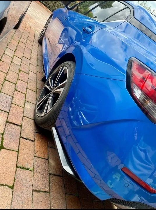 UNIWERSALNE LOTKI DOKŁADKI TYLNEGO ZDERZAKA CZARNY POŁYSK BWM VW SKODA AUDI