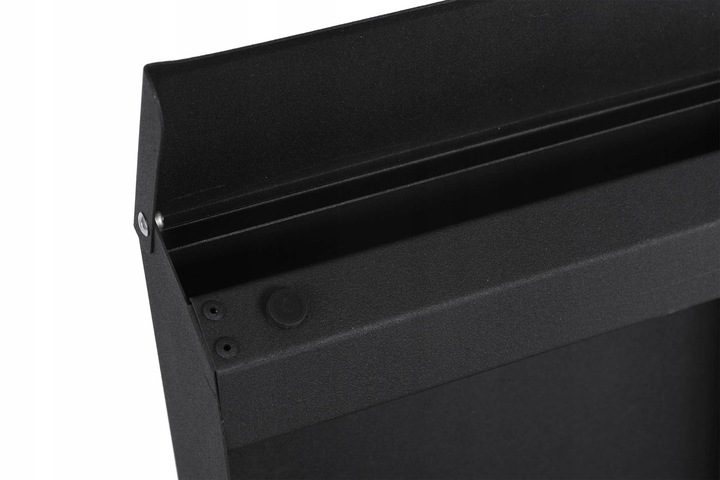 SKRZYNKA POCZTOWA NA LISTY POCZTĘ Z NUMEREM DOMU NAZWĄ ULICY NAPIS