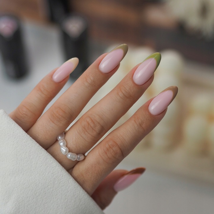 SEMILAC LAKIER HYBRYDOWY 389 COCONUT ICE CREAM 7ml