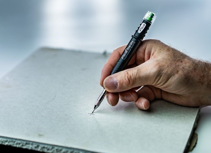 Ołówek automatyczny precyzyjny Pica 7070 0.9mm dla DIY,fachowców i