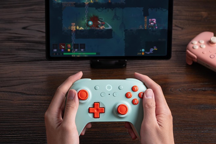Pad Bezprzewodowy 8Bitdo Ultimate 2C Mint Hall Effect 2.4G BT Android PC