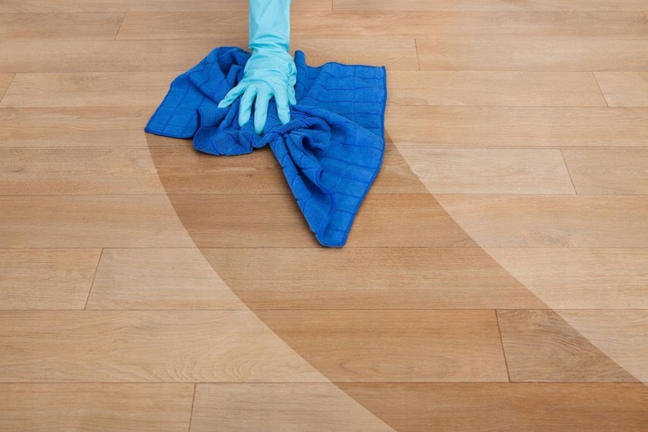 Uniwersalny Wosk Pszczeli do Mebli i Podłóg 300 ml