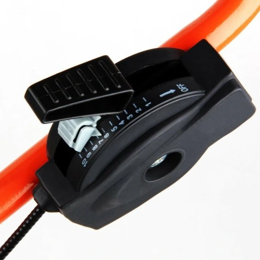 SIEWNIK ROZRZUTNIK NASION SOLI PIASKU ROZSIEWACZ