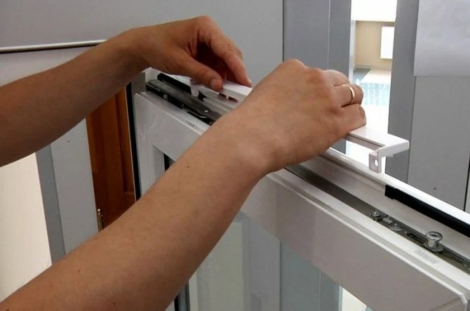 Nawiewnik okienny montaż BEZINWAZYJNY New Air Comfort box airbox do okna