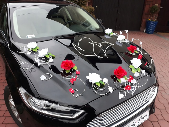 Dekoracja samochodu ozdoby na auto do ślubu płatki