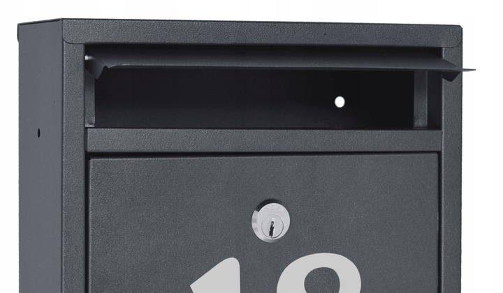 SKRZYNKA POCZTOWA NA LISTY POCZTĘ Z NUMEREM DOMU NAZWĄ ULICY NAPIS