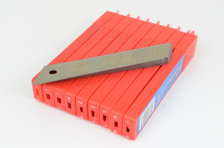 OSTRZA 18mm 100 sztuk Wymienne do nożyków wkłady