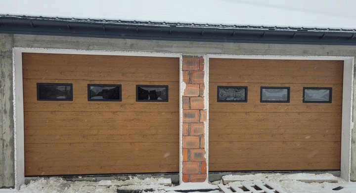 Okno do bramy garażowej segmentowej