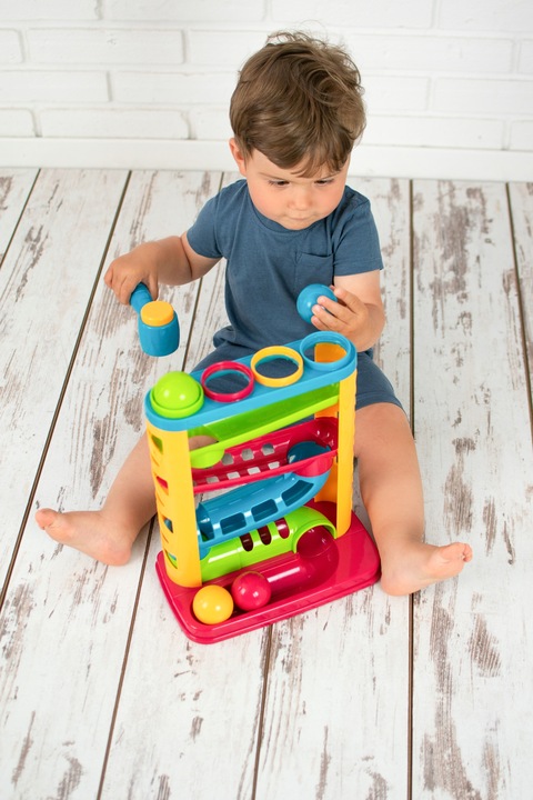 SMILY PLAY Zjeżdżalnia z piłeczkami i młotkiem piłeczki dla dzieci 12m+