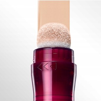 MAYBELLINE ERASER EYE KOREKTOR DO TWARZY 02 NUDE ŚREDNIM KRYCIU Z GĄBECZKĄ
