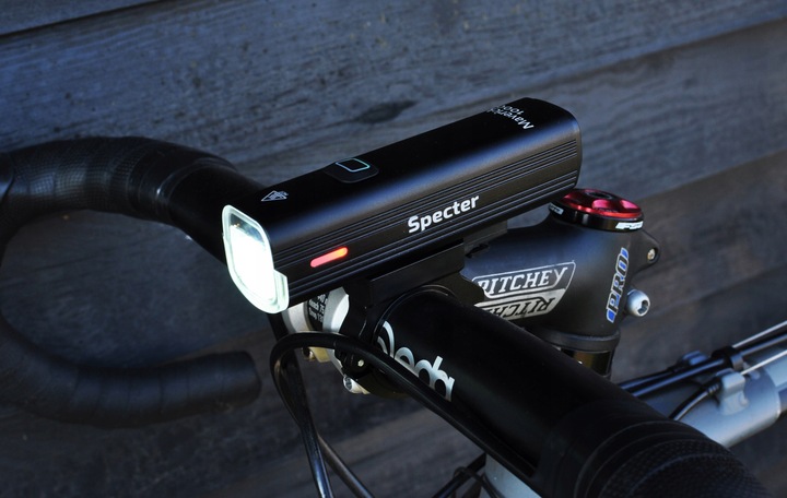 LAMPKA ROWEROWA OŚWIETLENIE ZESTAW SPECTER MAVERICK1000 lm = TYŁ 120lm