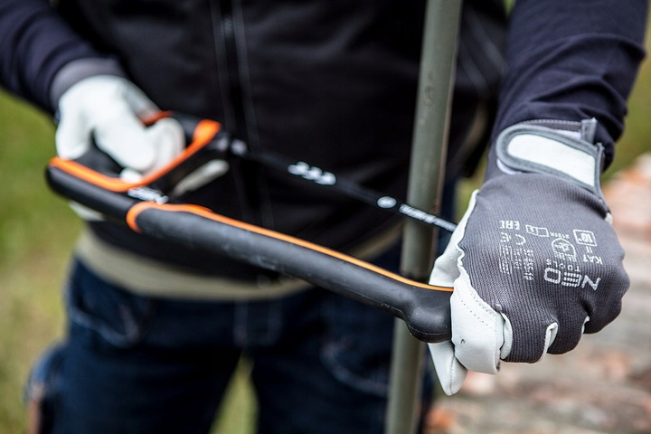 NEO Piła Ręczna Do Metalu Brzeszczot 300mm + 5 Zapasowych Brzeszczotów