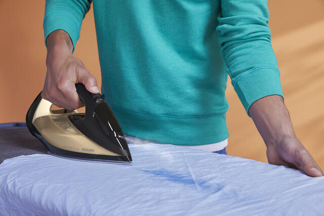 Żelazko parowe Philips Azur 7000 Series DST7040/80