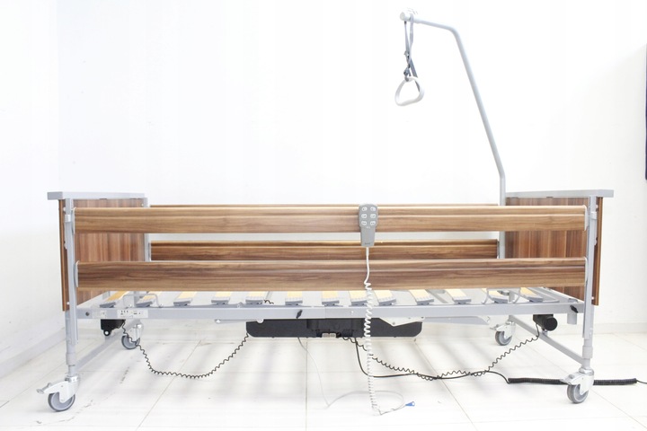 Regenerowane łóżko rehabilitacyjne Bock Domiflex C + Wysięgnik