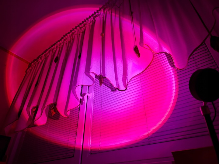 LAMPKA LED SUNSET RGB ZACHÓD SŁOŃCA PILOT PREZENT do sypialni salonu pokoju