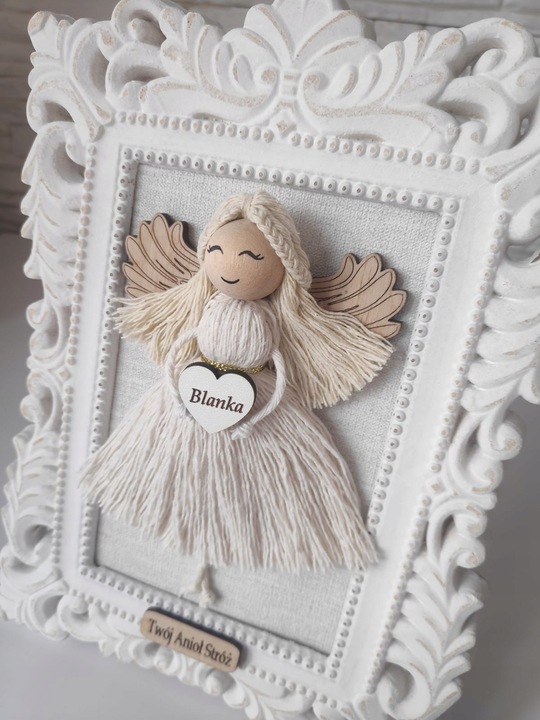 ANIOŁEK MAKRAMA W RAMCE OZDOBNEJ PAMIĄTKA CHRZTU ŚWIĘTEGO UPOMINEK HIT