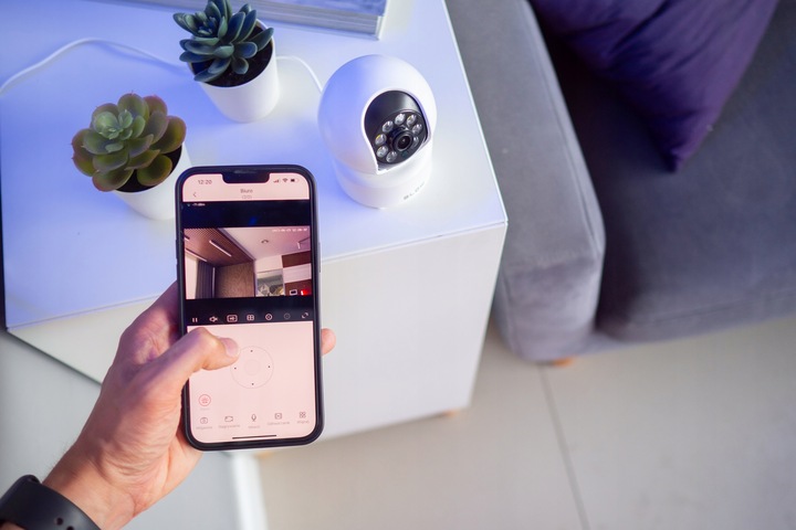 KAMERA WIFI IP WĘWNĘTRZNA OBROTOWA NIANIA 3MPx ZOOM SMART MINI 2K DETEKCJA