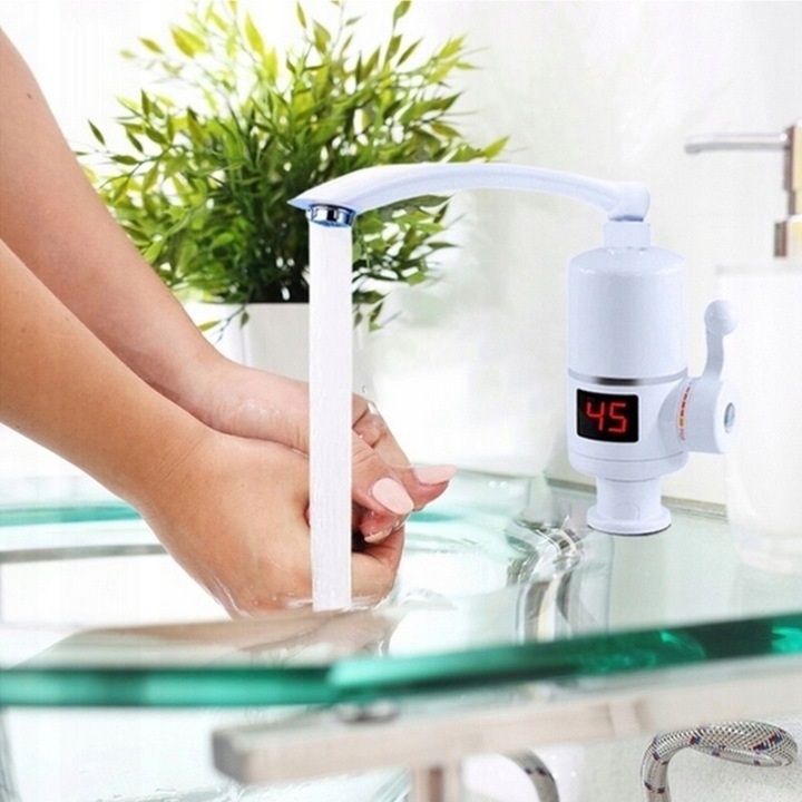 PRZEPŁYWOWY PODGRZEWACZ DO WODY ELEKTRYCZNY LCD FLEX OBROTOWY KRAN 3000W