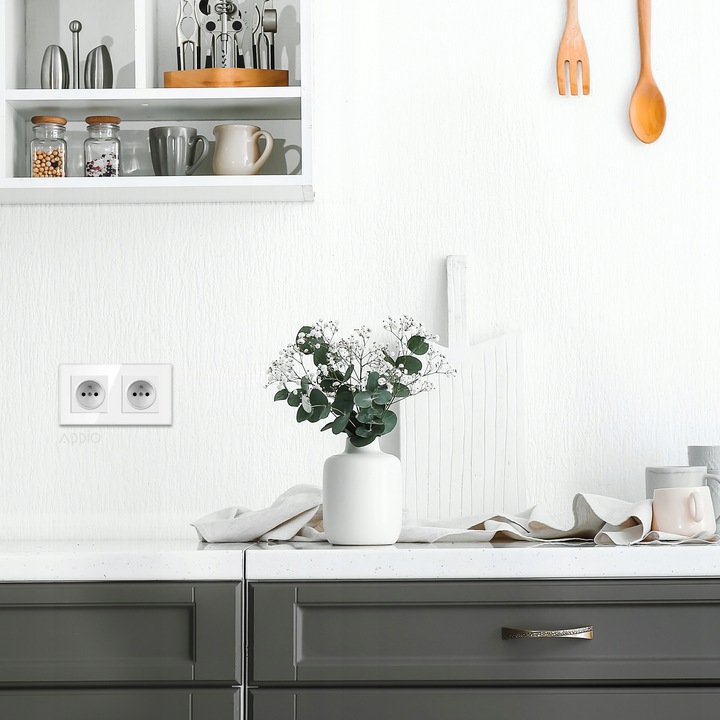 Kontakt BIAŁE GNIAZDKO ELEKTRYCZNE 2 z bolcem podwójne FI60 RAMKA SZKLANA