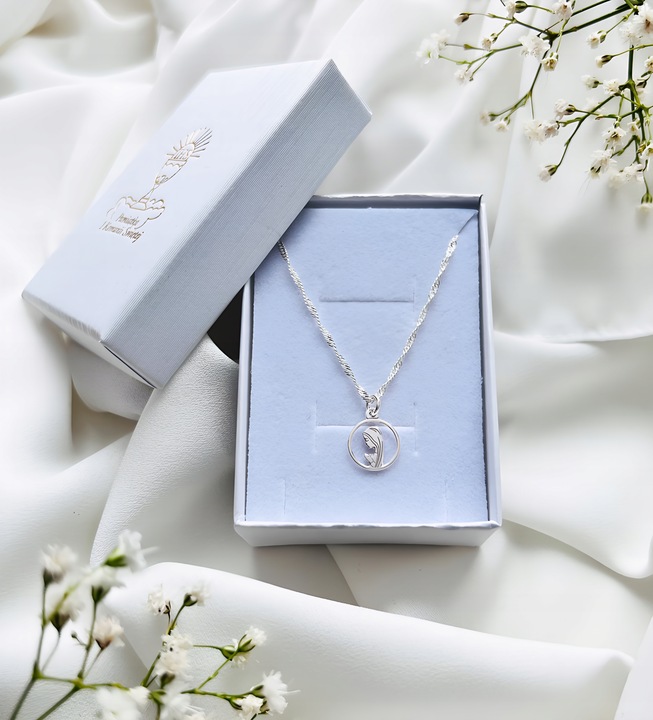 Łańcuszek srebrny medalik komunijny Matka Boska 925 dla dziewczynki chrzest