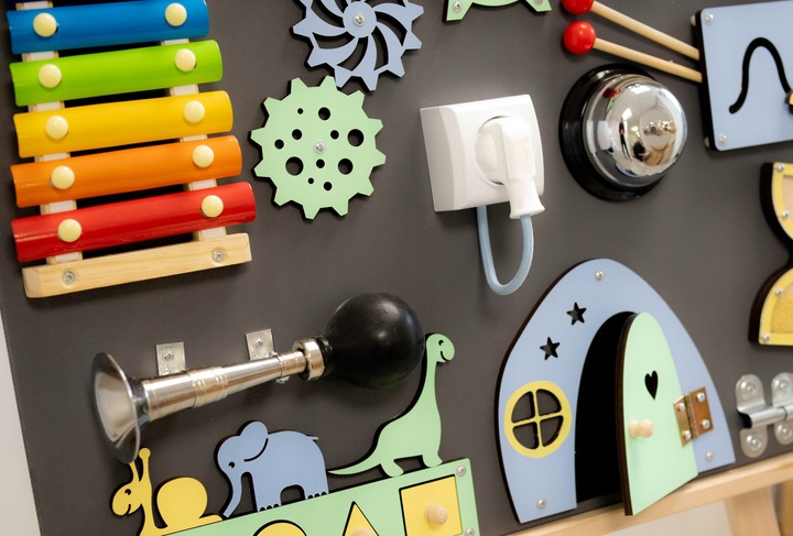 Tablica manipulacyjna sensoryczna Montessori