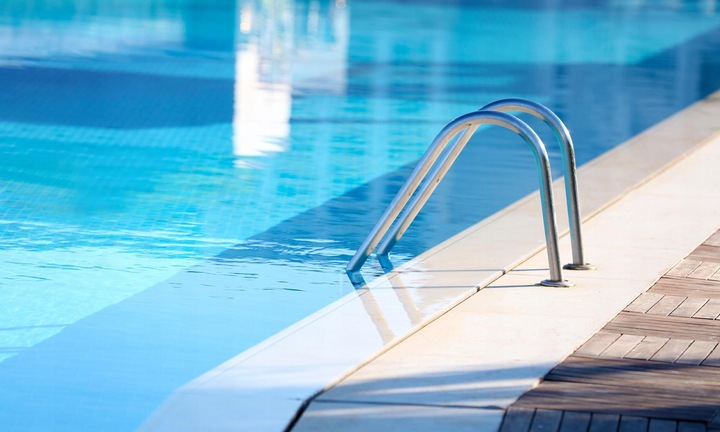 Podchloryn sodu 15% chlor w płynie do basenu jacuzzi 5l Chlorox S