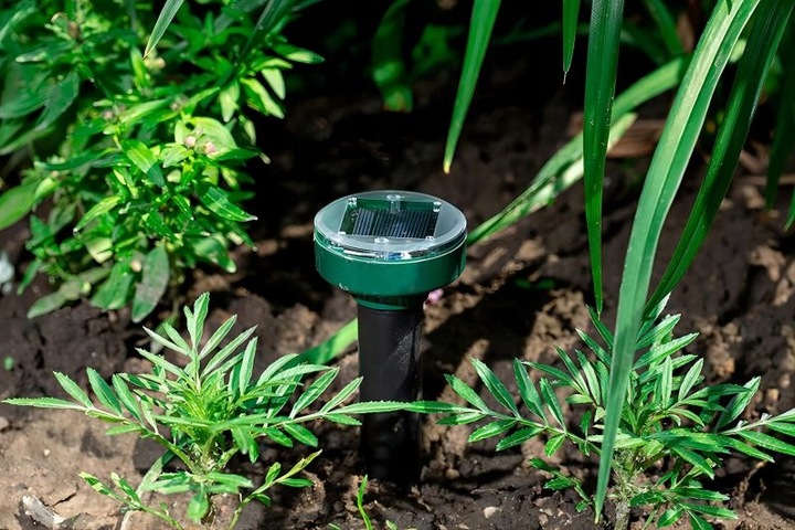 4x SILNY ODSTRASZACZ SOLARNY KRETÓW NORNIC GRYZONI NA KRETY NORNICE