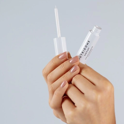 Skuteczna odżywka do rzęs NUTRIDOME Wzmacniająca