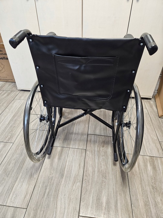 Wózek inwalidzki stalowy KJT811E 15,5 kg Cena bez refundacji