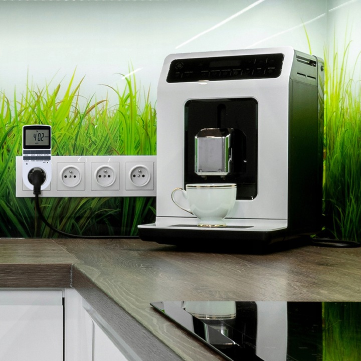 PROGRAMATOR CZASOWY WŁĄCZNIK WYŁĄCZNIK TIMER WYŚWIETLACZ LCD ZEGAR GNIAZDKO