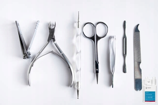 ALODES Płyn do dezynfekcji narzędzi fryzjerskich 1