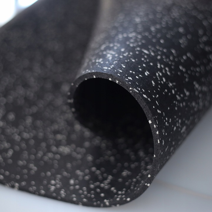 Mata pod bieżnię sprzęt antywibracyjna 180 x 80 wytrzymała do ćwiczeń