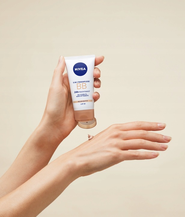 NIVEA BB 5w1 Krem na dzień filtr UV SPF 15 nawilżający - odcień jasny 50ml