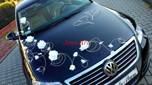 Dekoracja samochodu ozdoby na auto do ślubu płatki