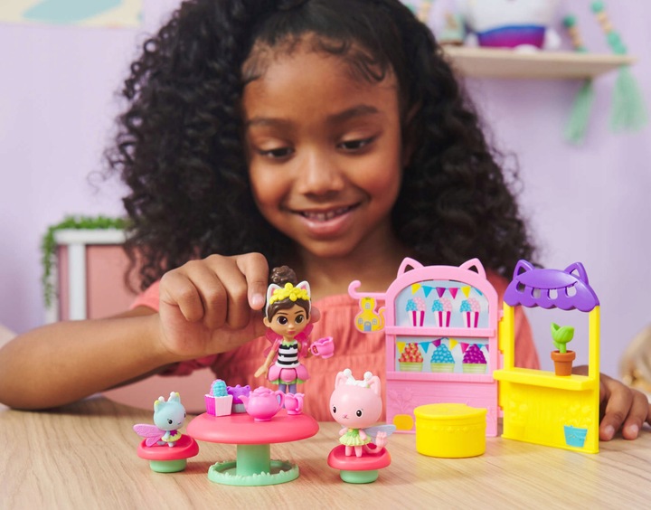 KOCI DOMEK GABI ZESTAW PLAC ZABAW ZE ZJEŻDŻALNIĄ FIGURKA WRÓŻKICIA LALECZKA