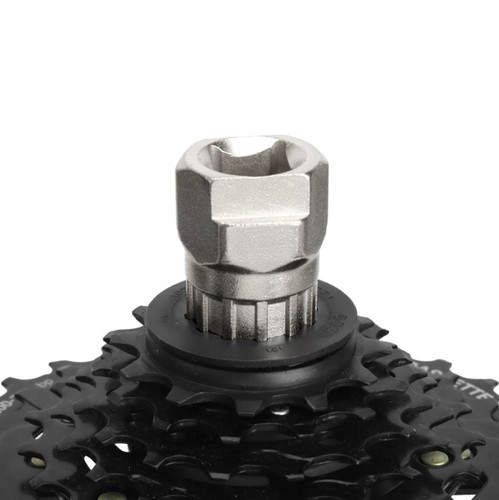 ZESTAW NARZĘDZI ROWEROWYCH KLUCZE KORBY DO ROWERU SKUWACZ BACIK 7 ELEMENTÓW