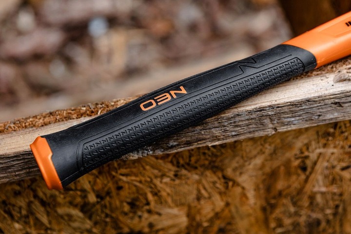 NEO 25-146 Młotek ślusarski 800 g