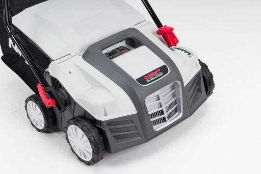 AERATOR WERTYKULATOR Elektryczny NAC 1800 W 40cm 2 WAŁKI 2w1 Kosz 50 litrów