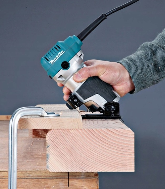 Frezarka górnowrzecionowa Makita RT0702CX2J