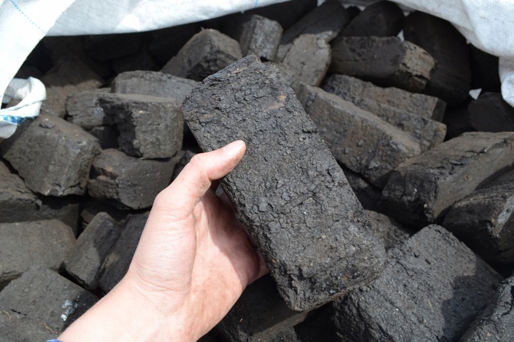 Brykiet TORFOWY WĘGIEL 20 kg TANI OPAŁ Kostki