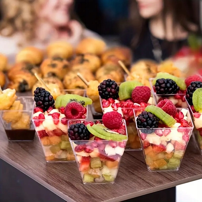 Pucharki Kwadratowe do deserów 150ml 50szt na przekąski desery pojemniki