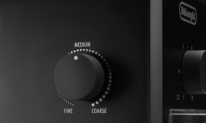 Młynek elektryczny De'Longhi KG 79 110 W czarny