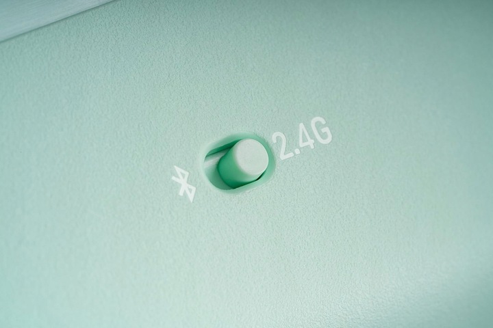 Pad Bezprzewodowy 8Bitdo Ultimate 2C Green Hall Effect 2.4G BT Android PC