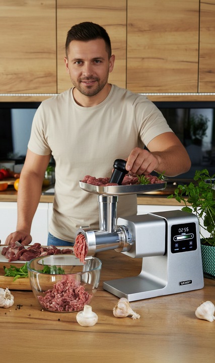 Maszynka do mięsa 7w1 Metalowa 4kg/min Yoer 2500W +Szatkownica+37