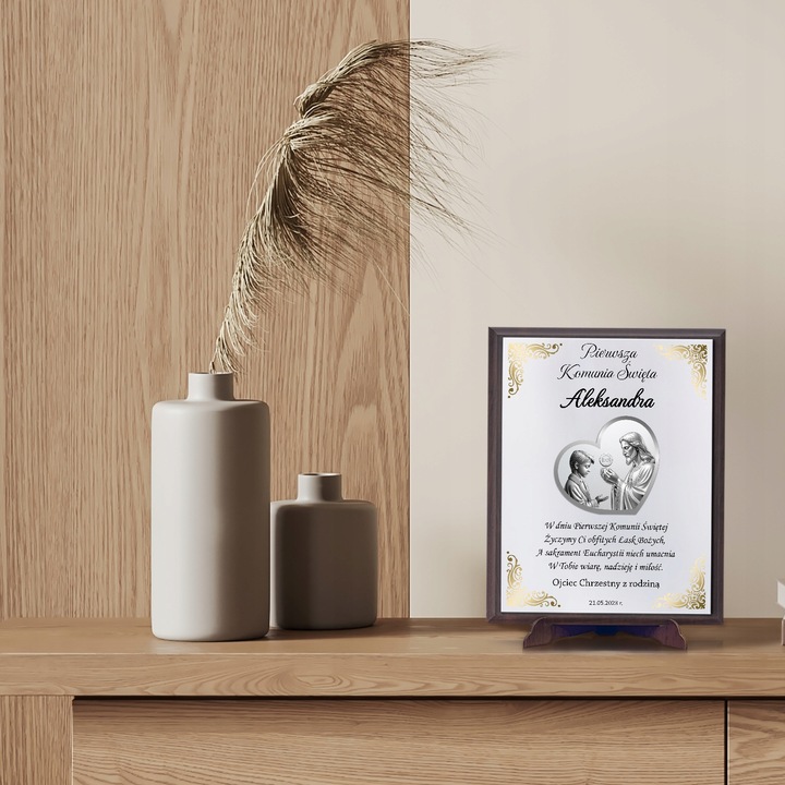OBRAZEK PAMIĄTKA PIERWSZEJ KOMUNII ŚWIĘTEJ PREZENT NA KOMUNIĘ Z GRAWEREM