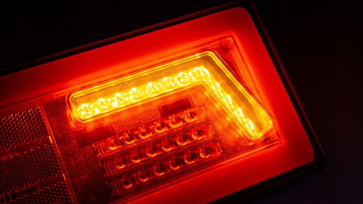 Lampa lampy tylne LED do lawety TIR neon 12/24 L