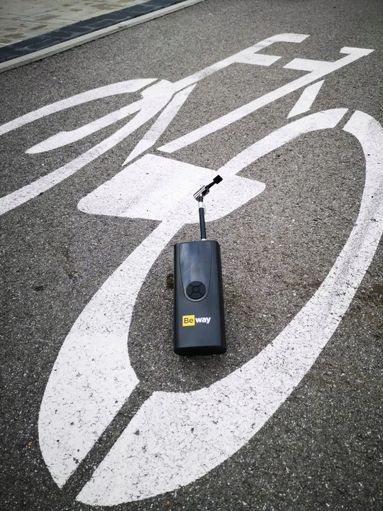 POMPKA ELEKTRYCZNA NAJMOCNIEJSZA 9000 mAh 150psi BEWAY DO ROWERU ROWEROWA